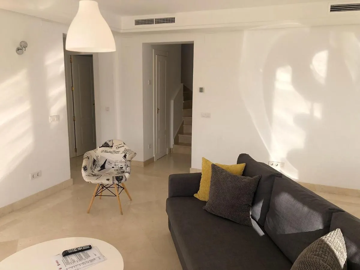 Vistas de aloha Marbella Apartamento 0*,