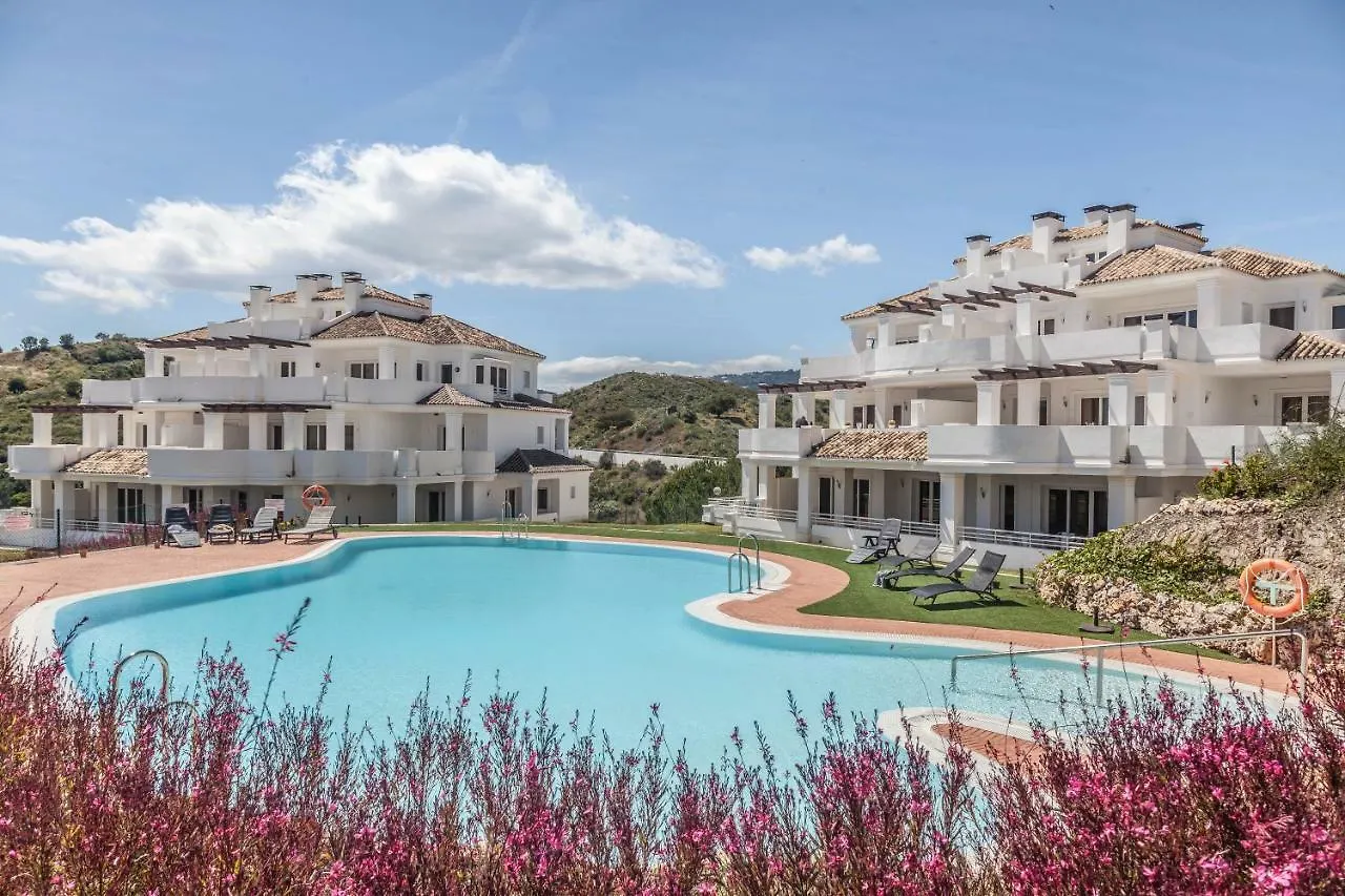 Vistas de aloha Marbella Apartamento