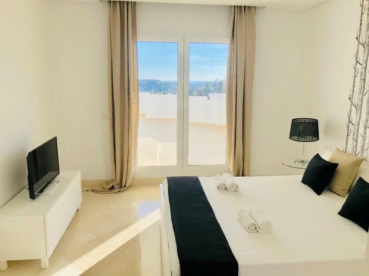 Vistas de aloha Marbella Apartamento