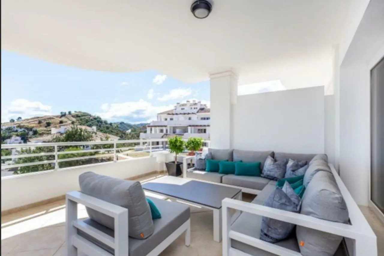 Vistas de aloha Marbella Apartamento