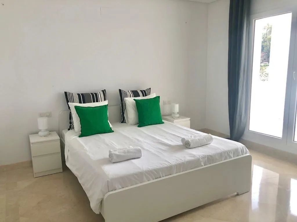 Vistas de aloha Marbella Apartamento